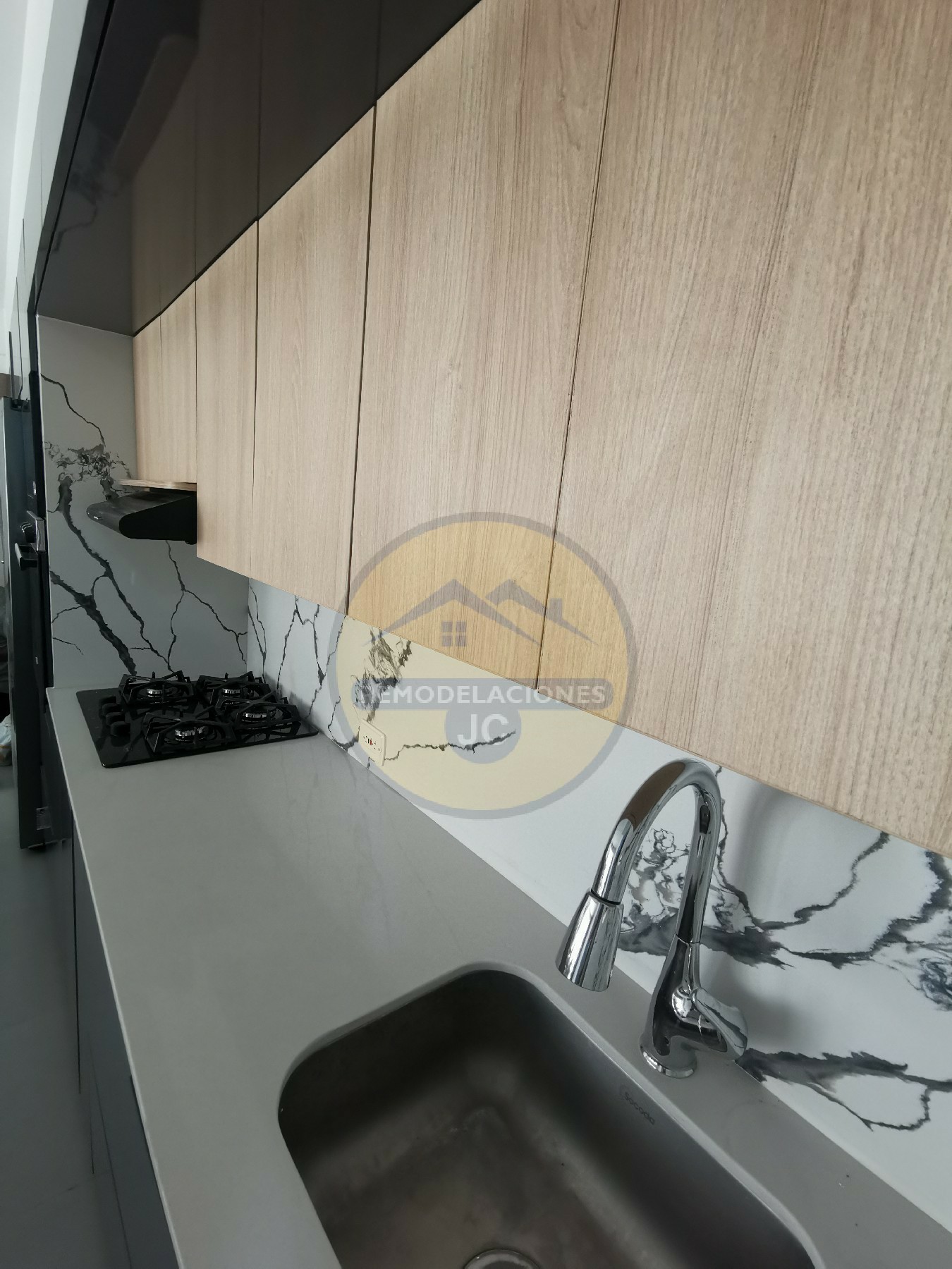 servicio de carpintería, instalación y reparación de cocinas integrales en Medellín