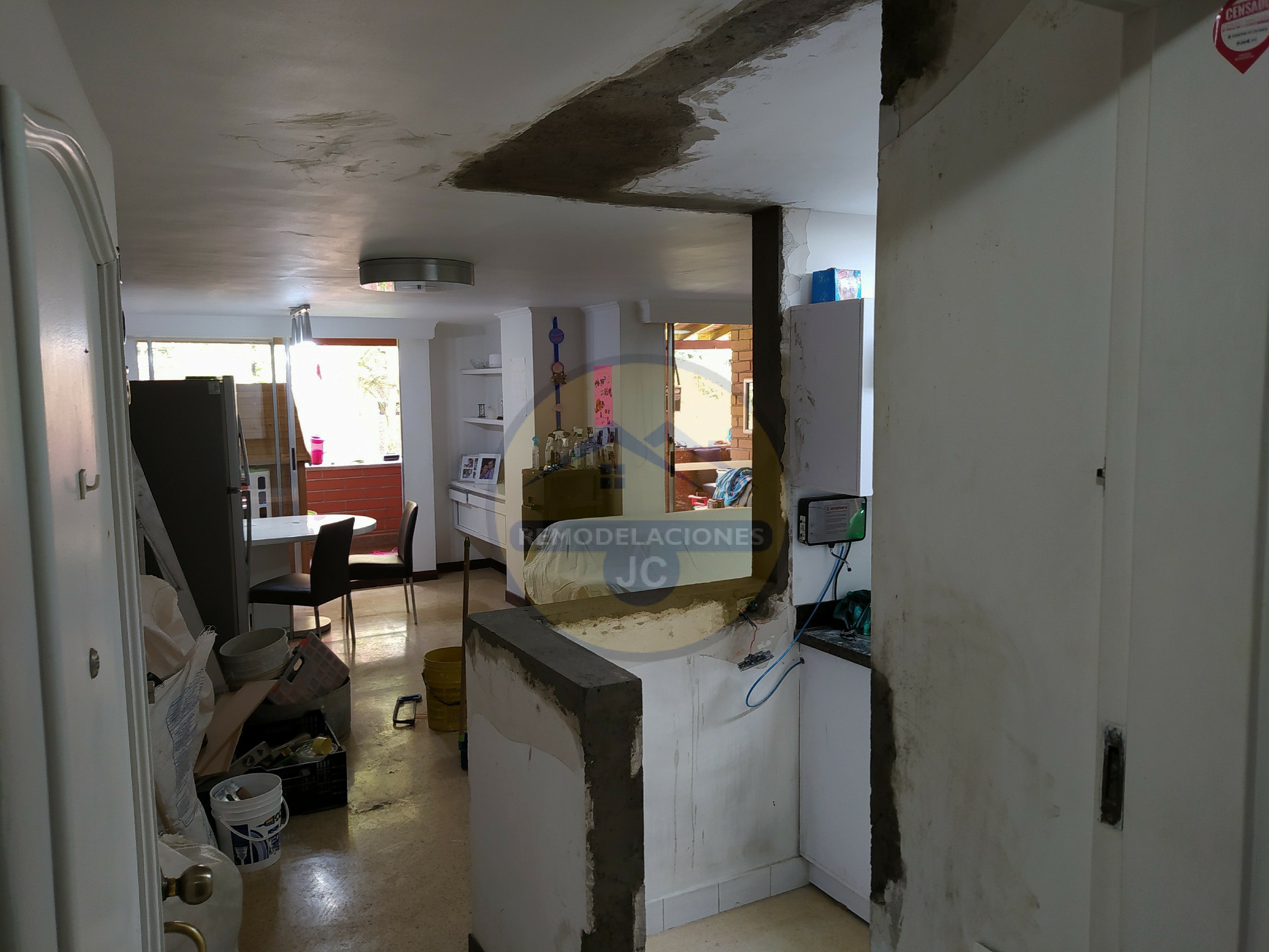 proceso de remodelación de zona común y cocina de apartamento en Medellín, bello, envigado e Itagüí