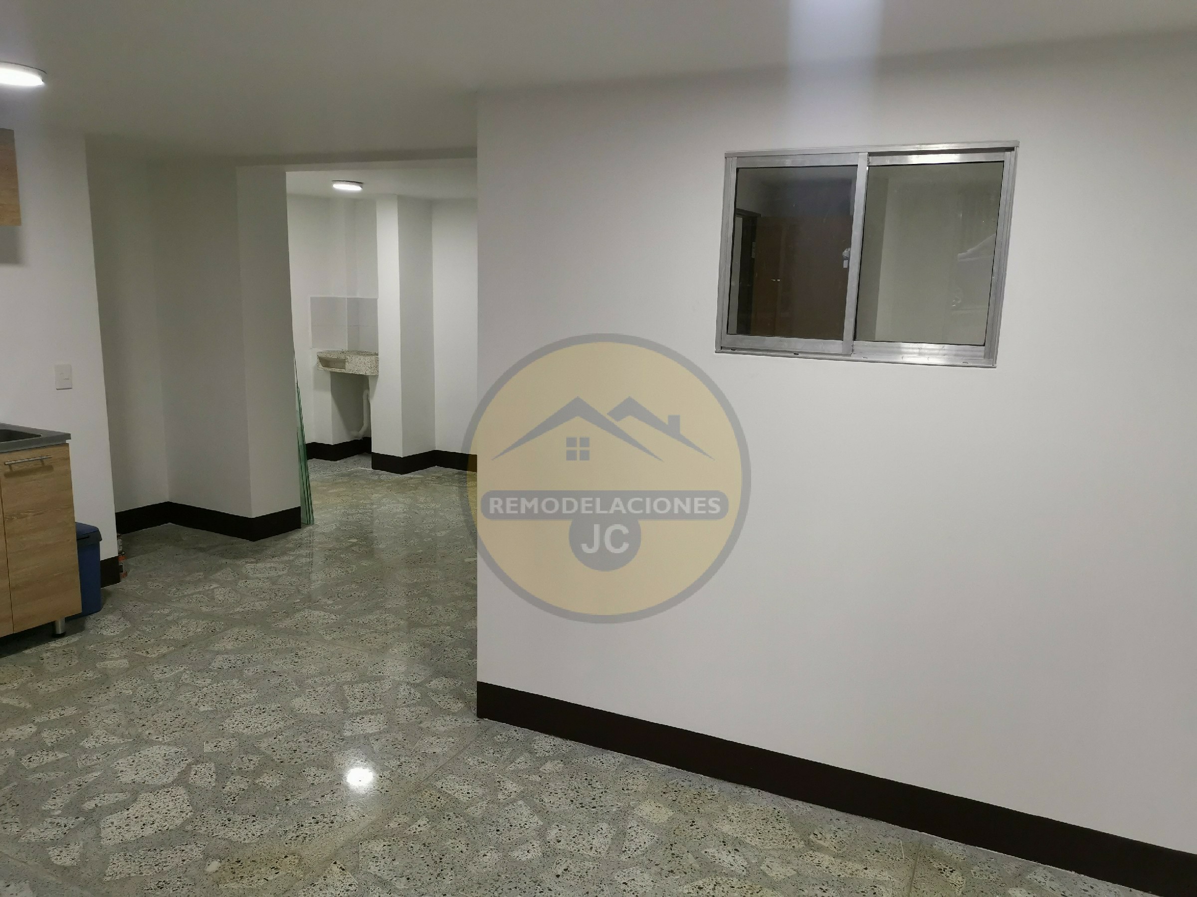 alcoba hecha con paredes en drywall, superboard o fibrocemento con terminación de pintura