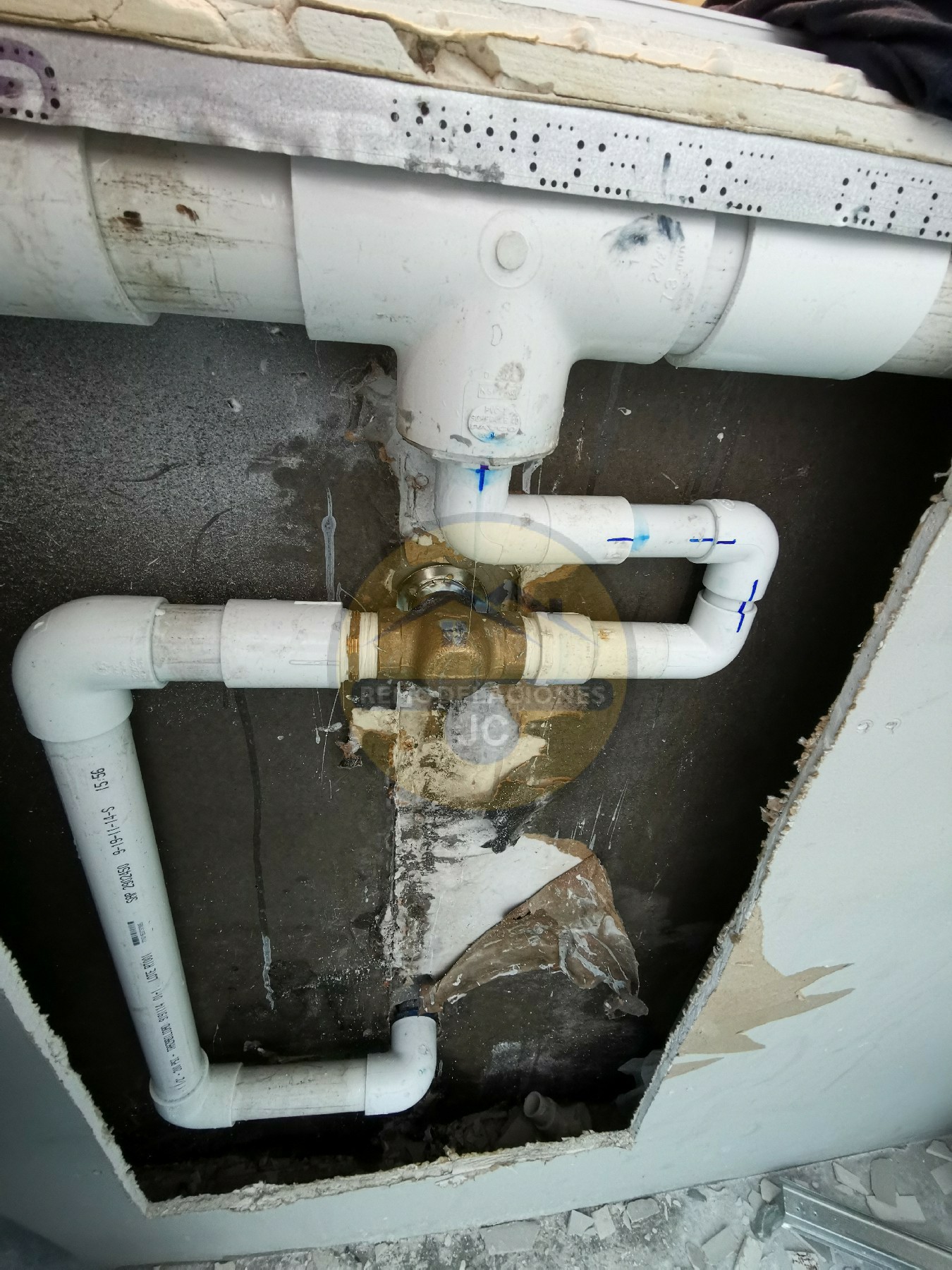 plomería de acueducto para inodoro industrial en sura