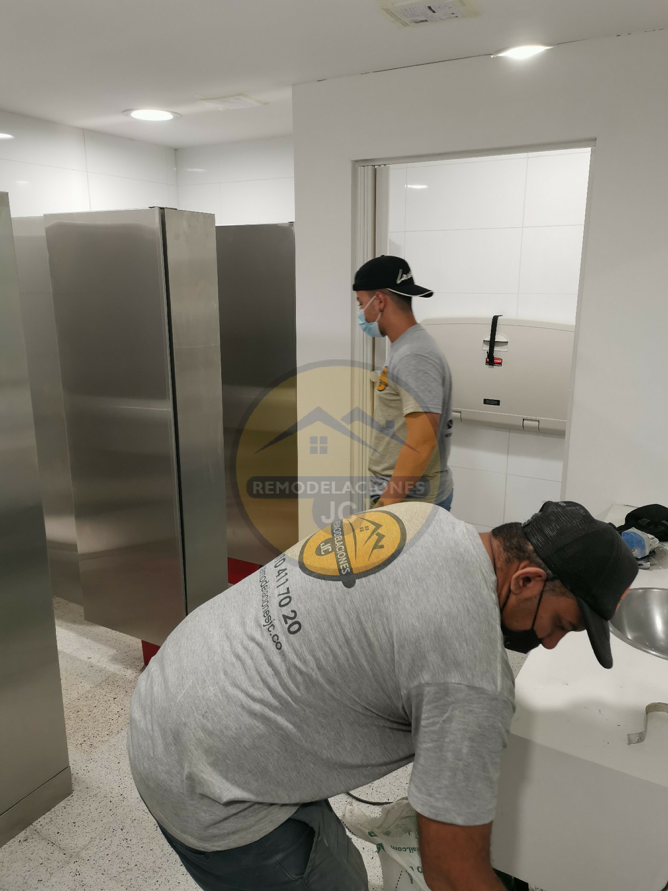 trabajadores de empresa remodelaciones JC